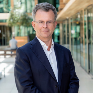 Prof. Robert Kelly